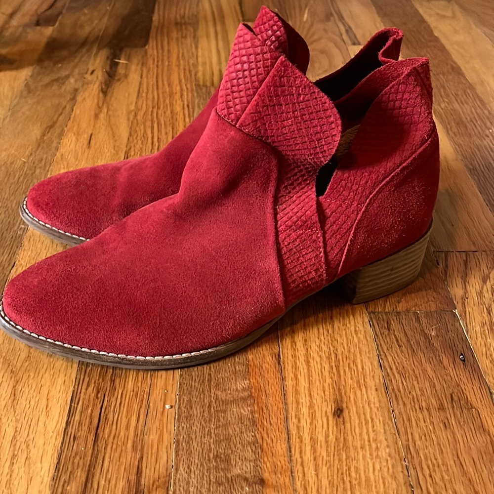 Seychelles Red booties
